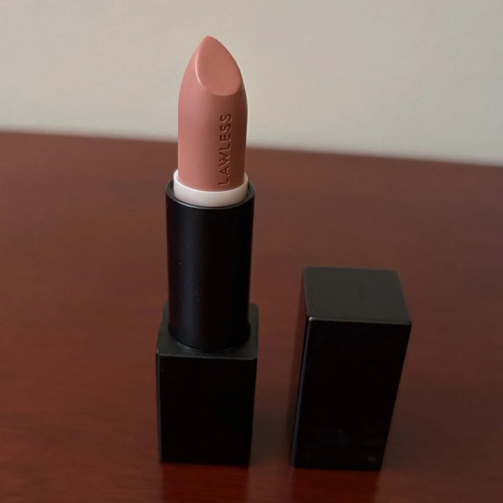 LAWLESS FAWN Lipstick warm honey nude